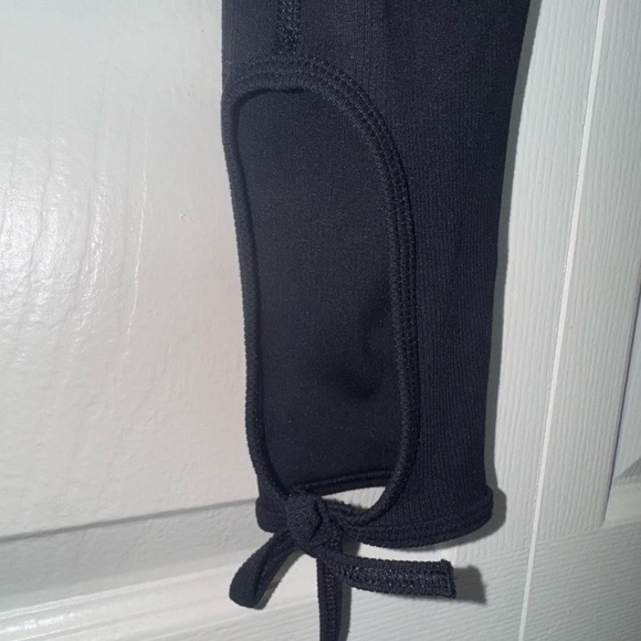 Nike dri fit open ankle bow pants. Size Medium. (Fits more like small) EUC - Picture 5 of 11